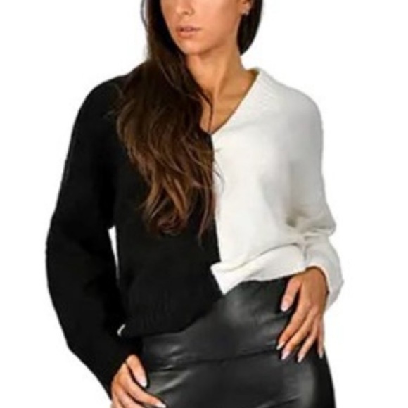 NWOT half /half Sweater - Picture 7 of 7